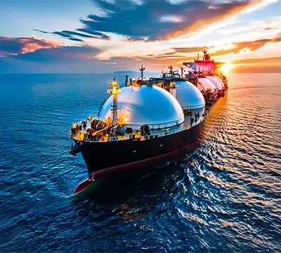 تصویر حمل مخازن LNG با کشتی | مرتبط با صنایع دریایی و کشتی سازی فروشگاه رکسنس